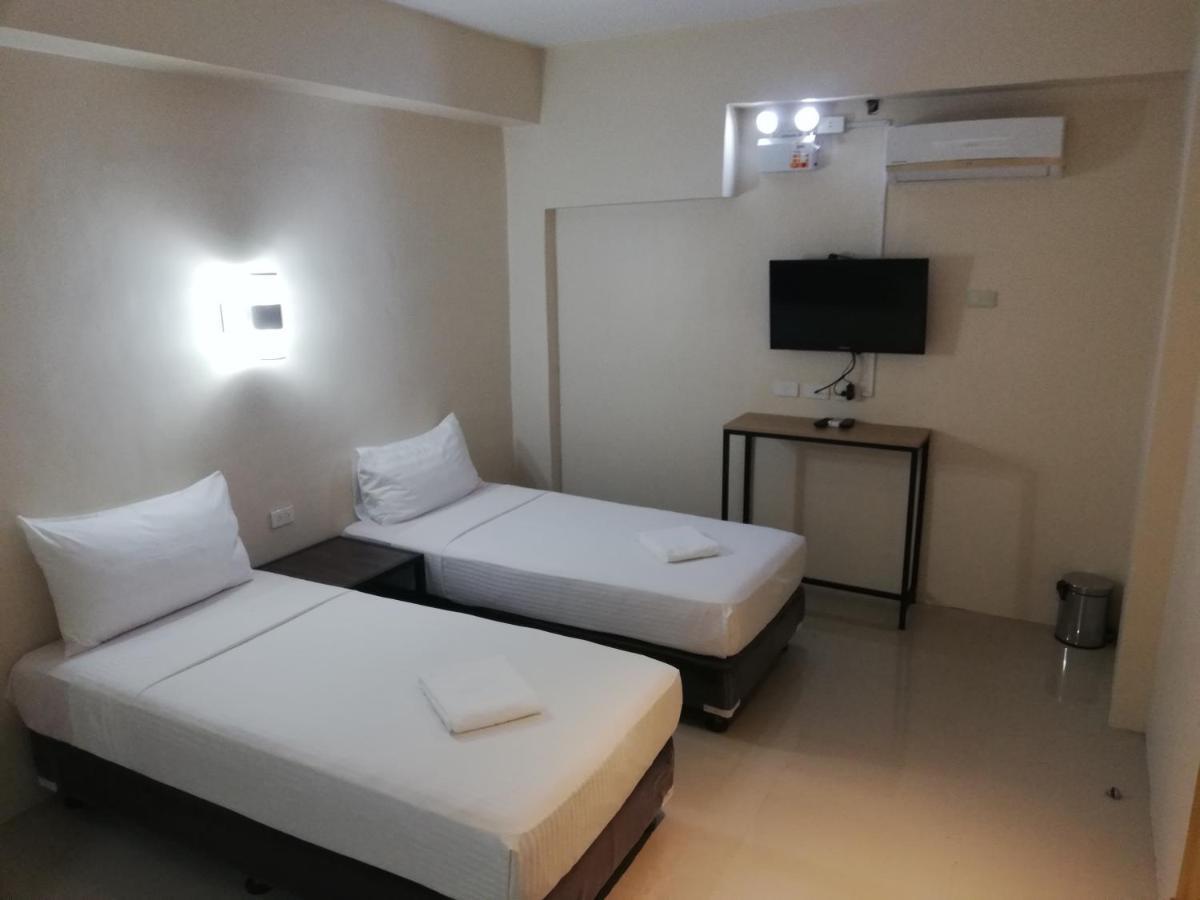 Eon Centennial Express Hotel Iloilo City Exterior foto